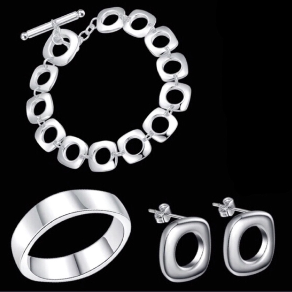 🆕 Sterling silver overlay jewelry set.